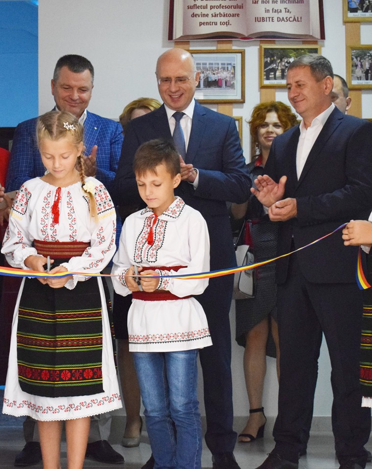 (Română) Inaugurarea oficială a cantinei la Liceul ”Mihai Eminescu” din raionul Strășeni